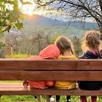 Hébergement de vacances Chata Pod Mogielica - Klimatyczny Dom Na Wylacznosc Z Ogrodem I Widokiem Na Gory *