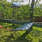 Chata Pod Mogielica - Klimatyczny Dom Na Wylacznosc Z Ogrodem I Widokiem Na Gory Hébergement de vacances