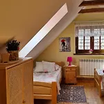 Hébergement de vacances Chata Pod Mogielica - Klimatyczny Dom Na Wylacznosc Z Ogrodem I Widokiem Na Gory *