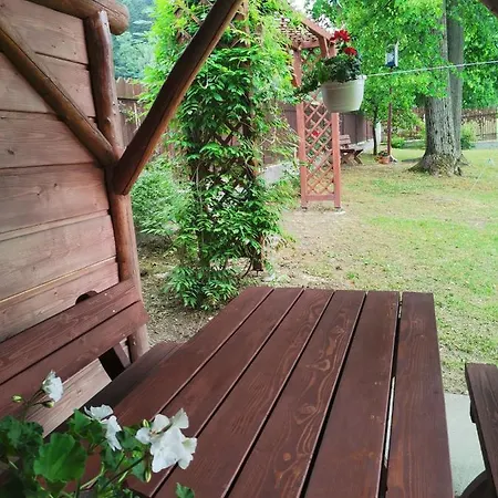 Ferienhaus Chata Pod Mogielica - Klimatyczny Dom Na Wylacznosc Z Ogrodem I Widokiem Na Gory