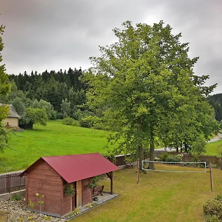 Chata Pod Mogielica - Klimatyczny Dom Na Wylacznosc Z Ogrodem I Widokiem Na Gory Hébergement de vacances Slopnice